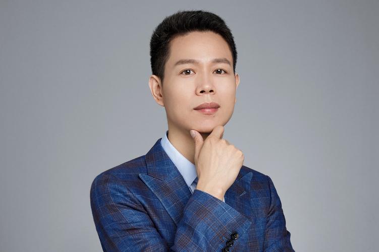 张洁小说男性形象有何独特性与复杂性？-图2